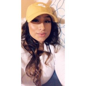 Meet your Posher, Sarahi